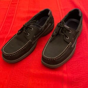 Sperry top-sider, lanyard 2 eye black used but great shape (OLCC)